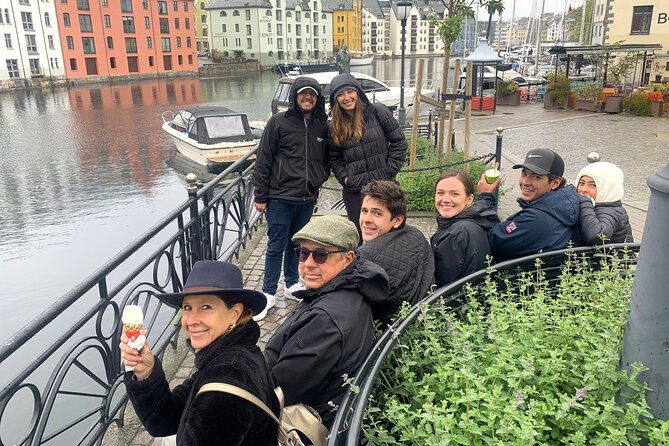 amazing-city-walk-in-alesund