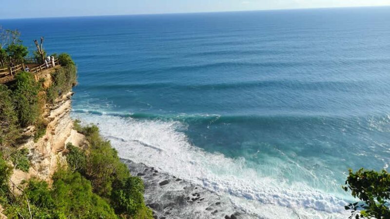 Amazing Cliffside Hanoman Fire Show at Karang Boma - Key Points