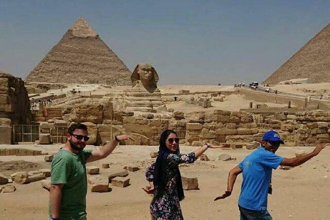 Amazing Day tour to Giza Pyramids and sakkara from Cairo - Key Points