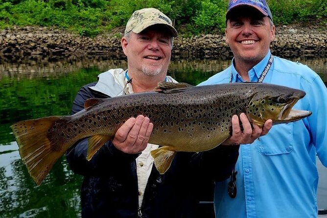 amazing-fishing-trip-captain-bs-fishing-guide-service-lodging