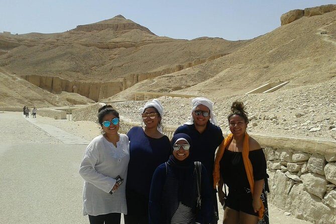 Amazing Luxor East and West Bank Guided Tour with Lunch From Luxor Airport/Hotel - Practical Details and What Matters for You