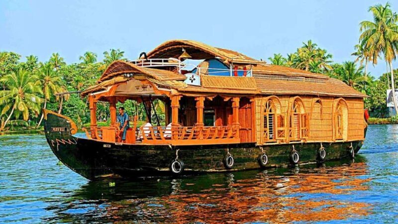 Amazing Munnar Alleppey Tour 4D/3N - Transportation, Guides, and Overall Experience