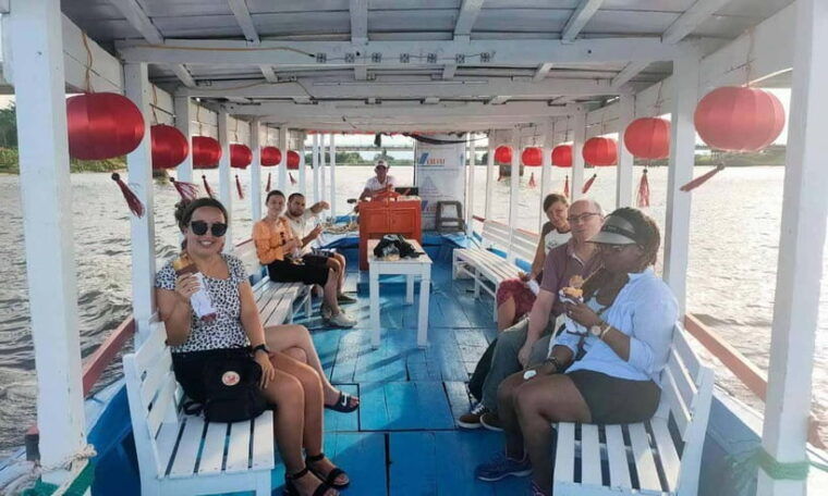 amazing-my-son-holyland-sunset-boat-trip-to-hoi-an-ancient