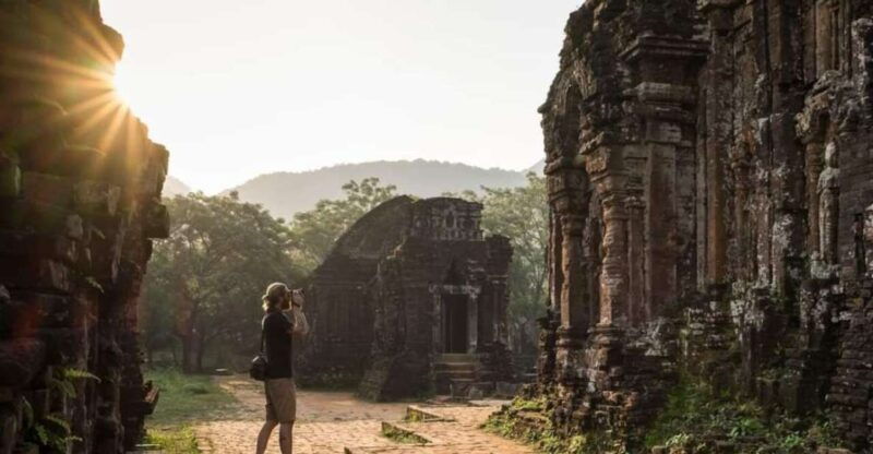 amazing-my-son-sunset-river-cruise-tour-from-hoi-an-danang