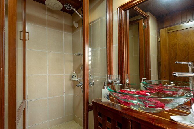 Amazing Sails Cruise - Bai Tu Long Bay Day Tour - Cabin Included - Authentic Insights from Reviews