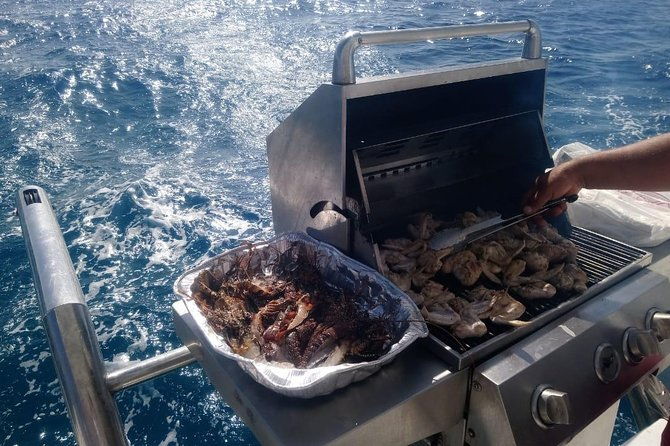 amber-cove-taino-bay-shore-excursion-private-charter-on-blue-sky-catamaran