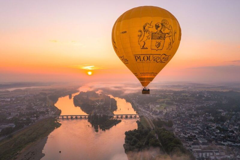amboise-hot-air-balloon-sunrise-ride-over-the-loire-valley