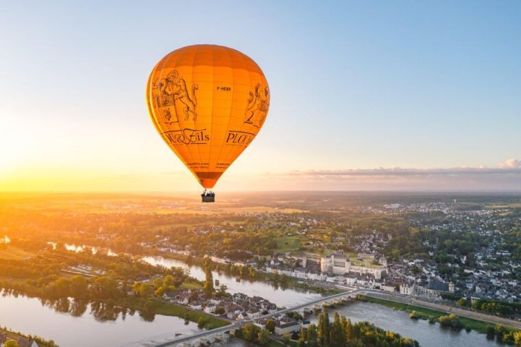amboise-hot-air-balloon-sunrise-ride-over-the-loire-valley