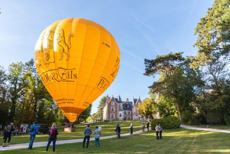 amboise-hot-air-balloon-sunrise-ride-over-the-loire-valley