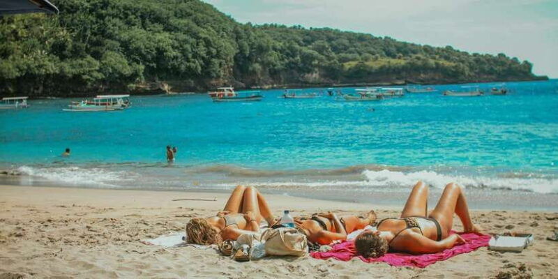 amed-tirta-gangga-jemeluk-bay-virgin-beach-day-trip