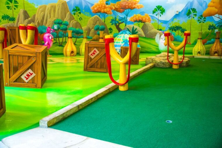 american-dream-angry-birds-mini-golf-ticket