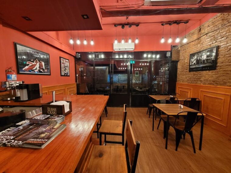 american-football-sport-bar