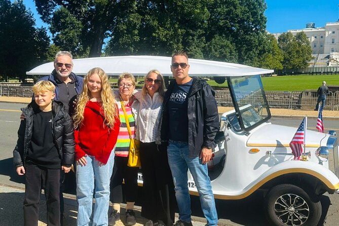 american-history-and-dc-monuments-tour-by-covered-vintage-car-2