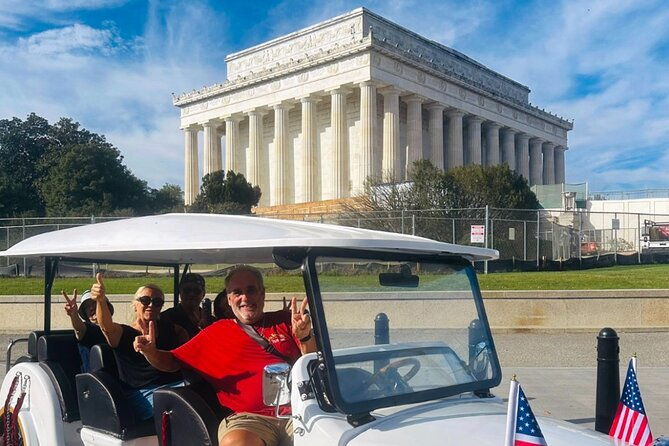 american-history-and-dc-monuments-tour-by-covered-vintage-car-2