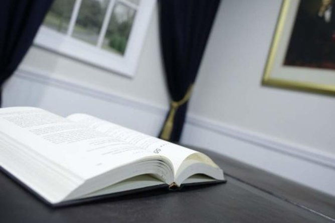 americas-escape-game-crisis-at-1600