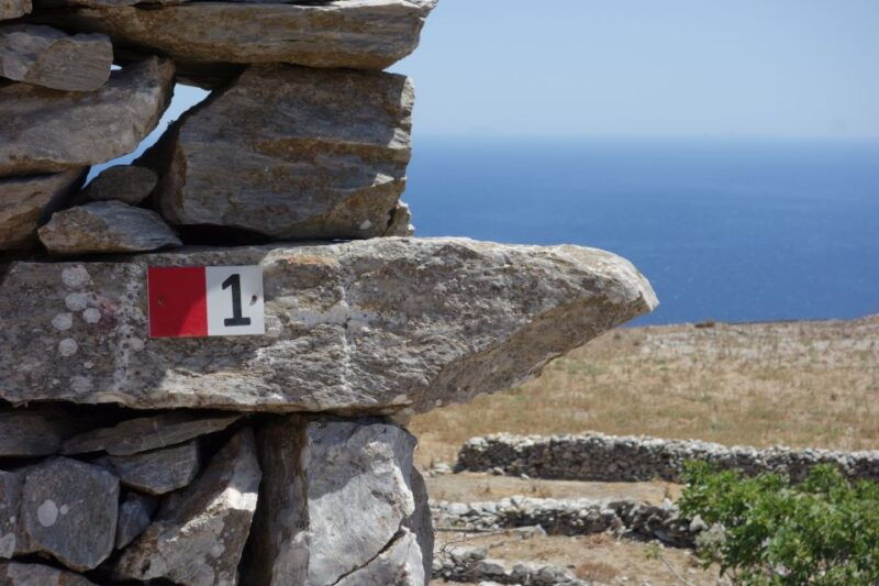 amorgos-guided-hike-of-the-panagia-hozoviotissa-monastery