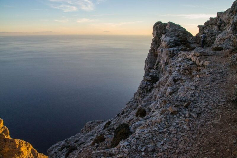 amorgos-hiking-along-the-ridges-of-mt-krikelos