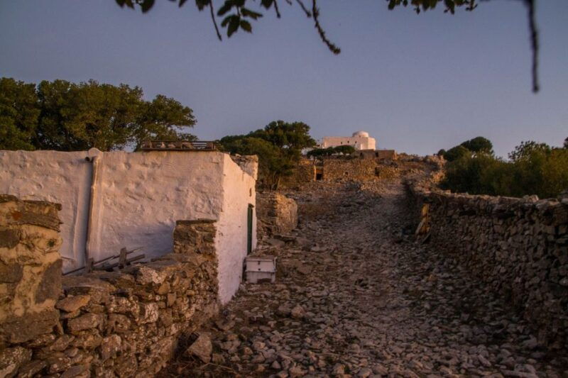 amorgos-hiking-along-the-ridges-of-mt-krikelos