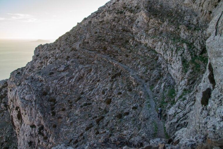 amorgos-hiking-along-the-ridges-of-mt-krikelos