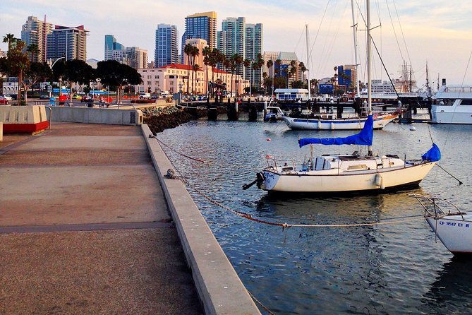 amorous-strolls-love-is-in-san-diego