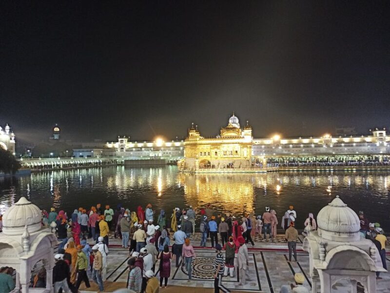 Amritsar 02 days :Wagha border: Airport transfer Eng. guide - Key Points