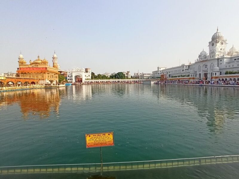 Amritsar 02 days :Wagha border: Airport transfer Eng. guide - The Golden Temple: A Spiritual and Architectural Marvel