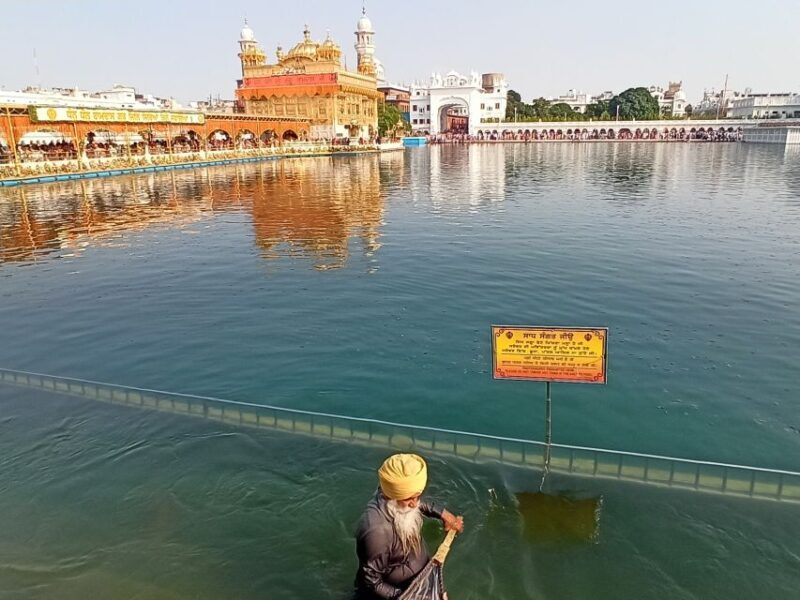 Amritsar city day tour and Wagha Border Ceremony - Key Points