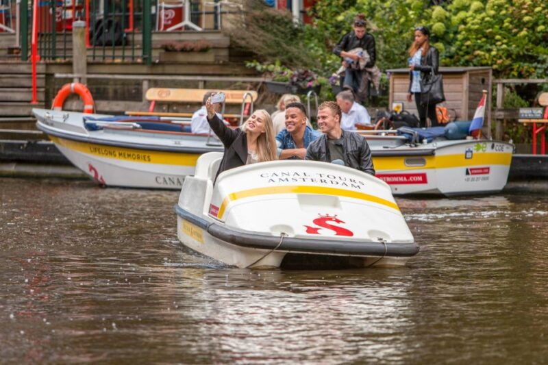 amsterdam-1-hour-pedal-boat-rental