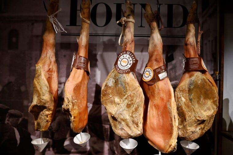 amsterdam-10-tastings-guided-food-tour-by-unesco-canals