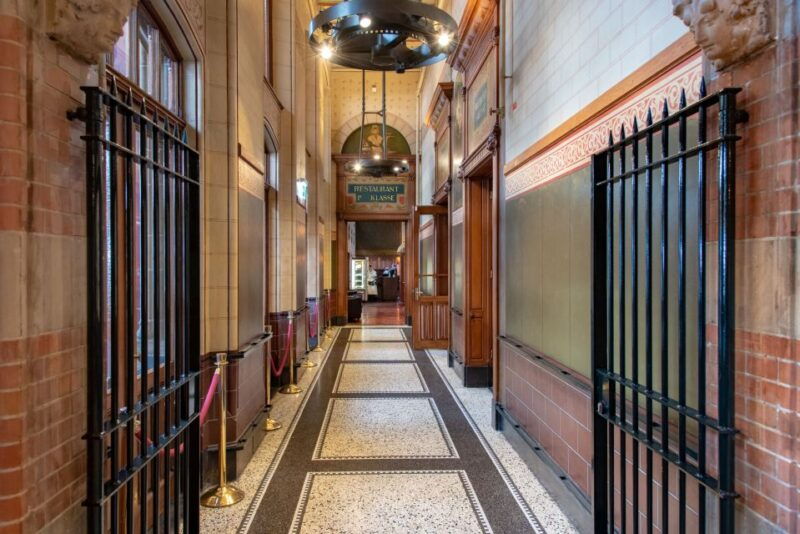 amsterdam-3-course-meal-in-historic-1st-class-waiting-rooms