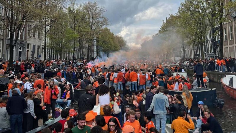 Amsterdam: 3 Hour Kings Day Boat Party with Unlimited Drinks - Key Points