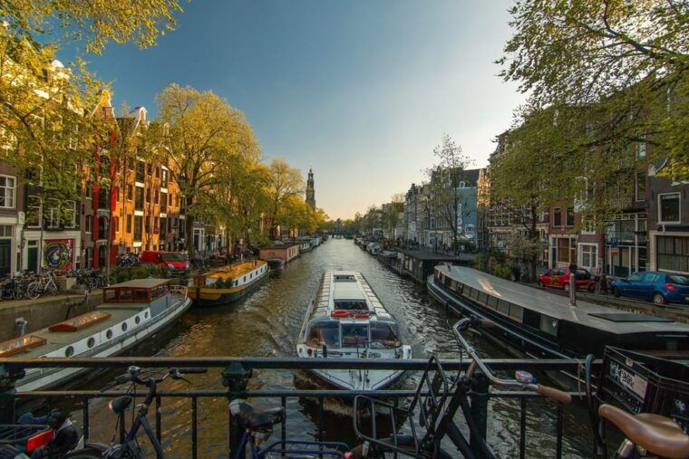 amsterdam-3-hour-private-bike-tour-of-the-city-center
