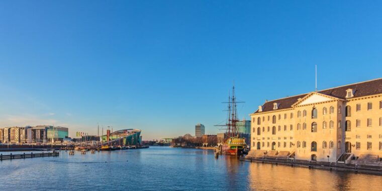 amsterdam-3-hour-private-highlights-city-tour-by-minivan