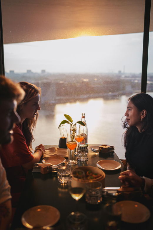 amsterdam-adam-lookout-lunch-at-revolving-restaurant