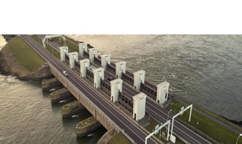 amsterdam-afsluitdijk-and-wadden-center-museum-private-tour