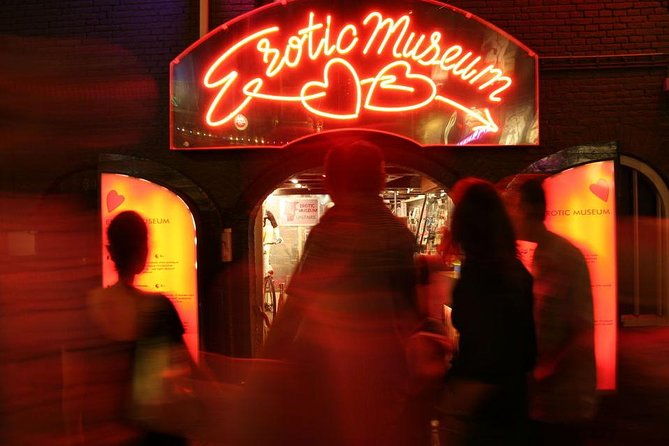 amsterdam-after-dark-public-red-light-district-exploration