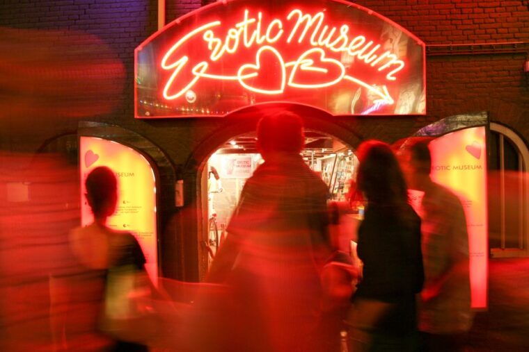 amsterdam-after-dark-red-light-district-tour
