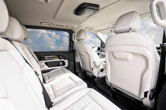 amsterdam-airport-private-arrival-transfer-by-luxury-van