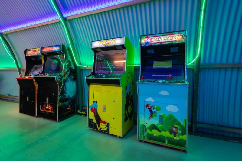 amsterdam-arcade-game-hall-classic-modern-fun-up-events