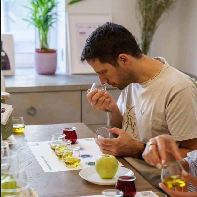 Amsterdam: Award-Winning Olive Oil and Aged Balsamic Tasting Experience - An Authentic, Practical Introduction to Olive Oil and Balsamic