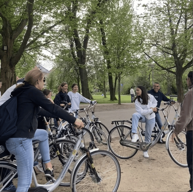 amsterdam-bike-tour-with-a-french-speaking-guide-local
