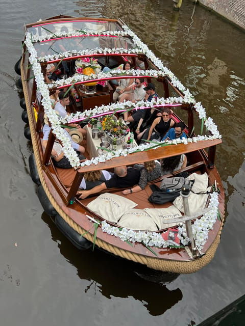 amsterdam-boat-tour-with-optional-unlimited-drinks