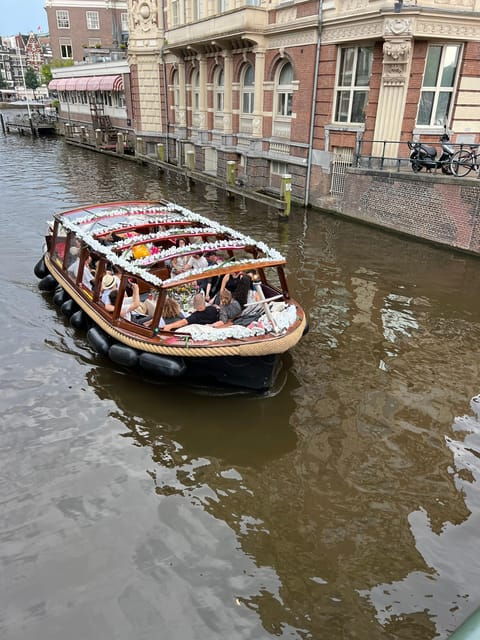 amsterdam-boat-tour-with-optional-unlimited-drinks