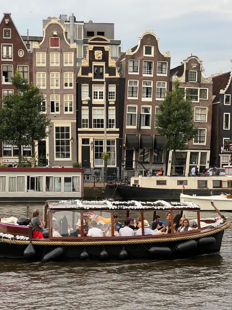 amsterdam-boat-tour-with-optional-unlimited-drinks