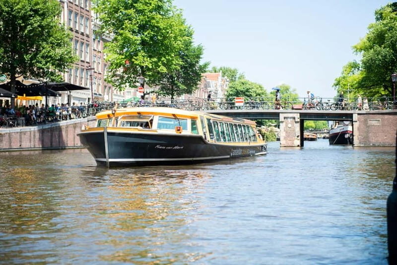 Amsterdam: Burger Dinner Canal Cruise - The Sum Up