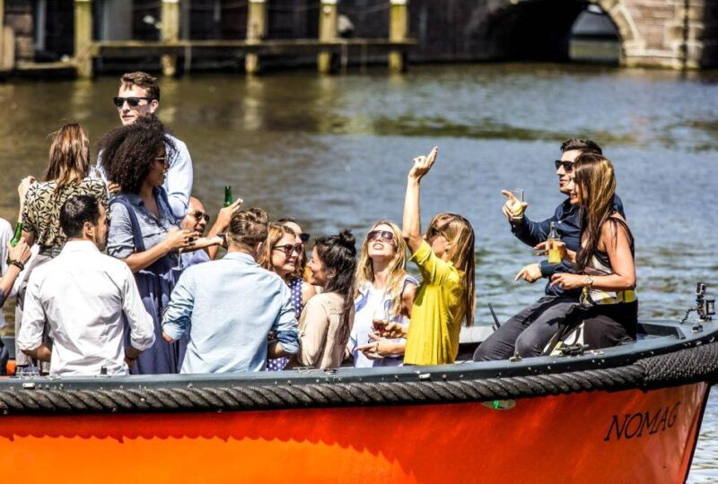 amsterdam-canal-belt-private-beer-boat-tour