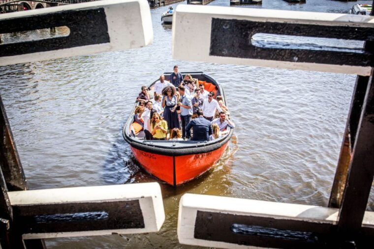 amsterdam-canal-belt-private-beer-boat-tour