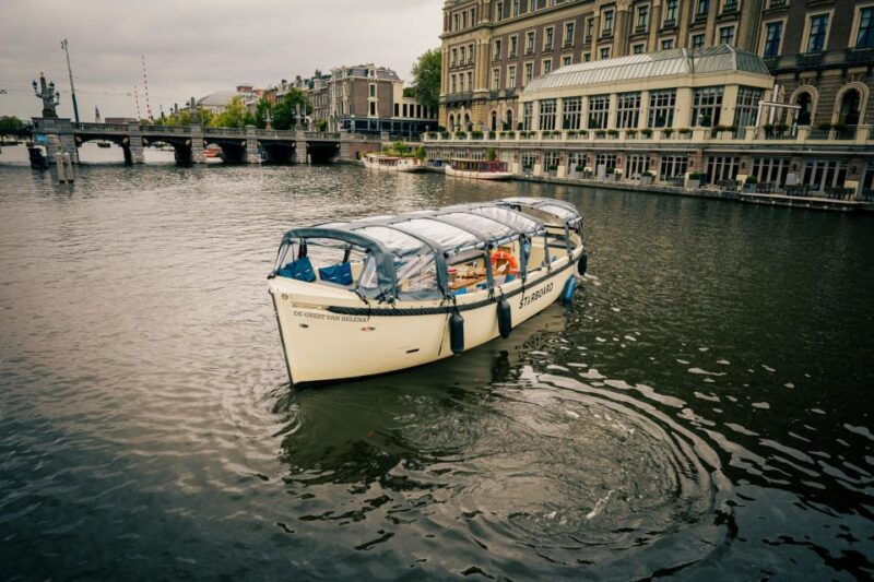 amsterdam-canal-booze-cruise-with-unlimited-drinks-option