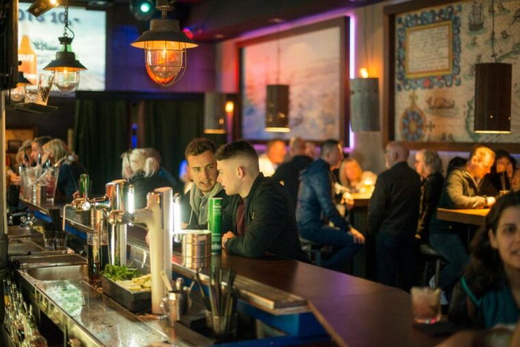 amsterdam-canal-cruise-and-entrance-to-xtracold-icebar