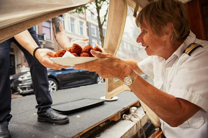 amsterdam-canal-cruise-and-local-food-tour